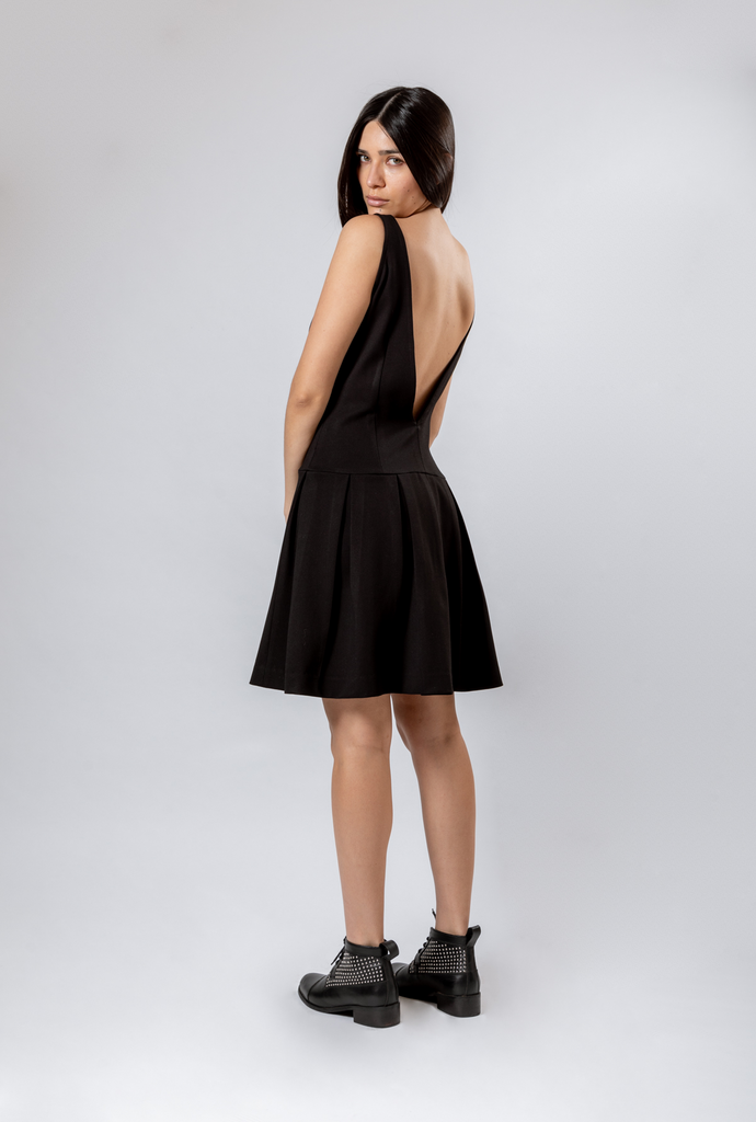 DRESS WITH OPEN BACK